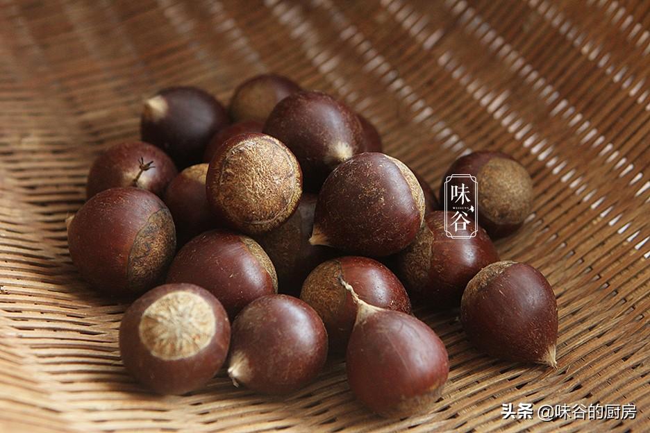 板栗去壳怎么煮好剥皮(煮生板栗怎么好剥皮小妙招)插图
