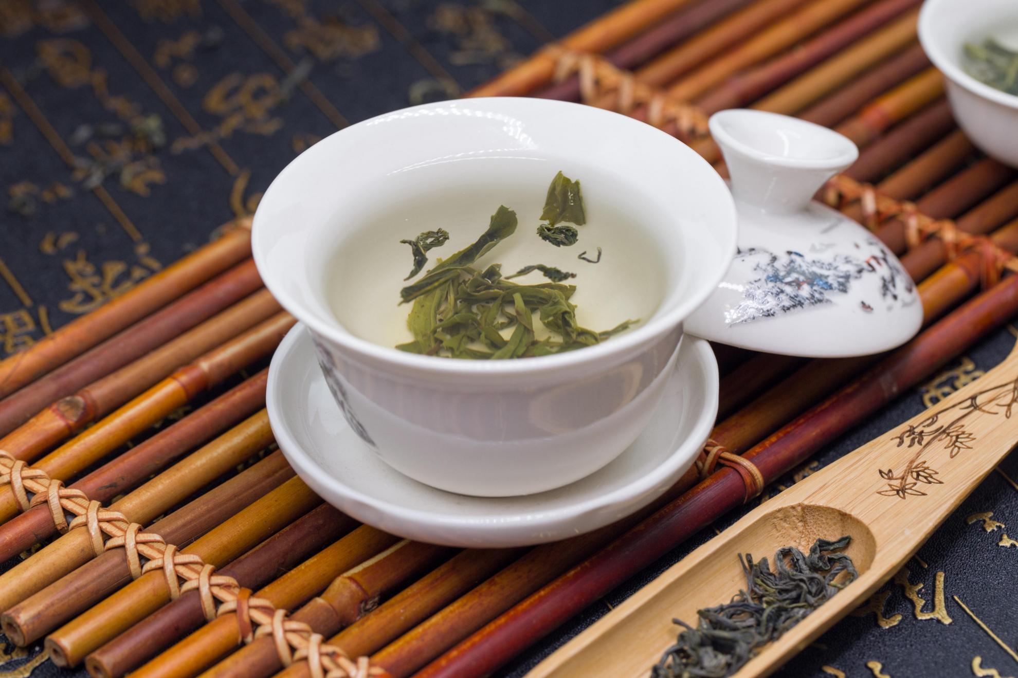 夏天养生喝什么茶比较好对身体(夏天喝什么养生茶最好)插图