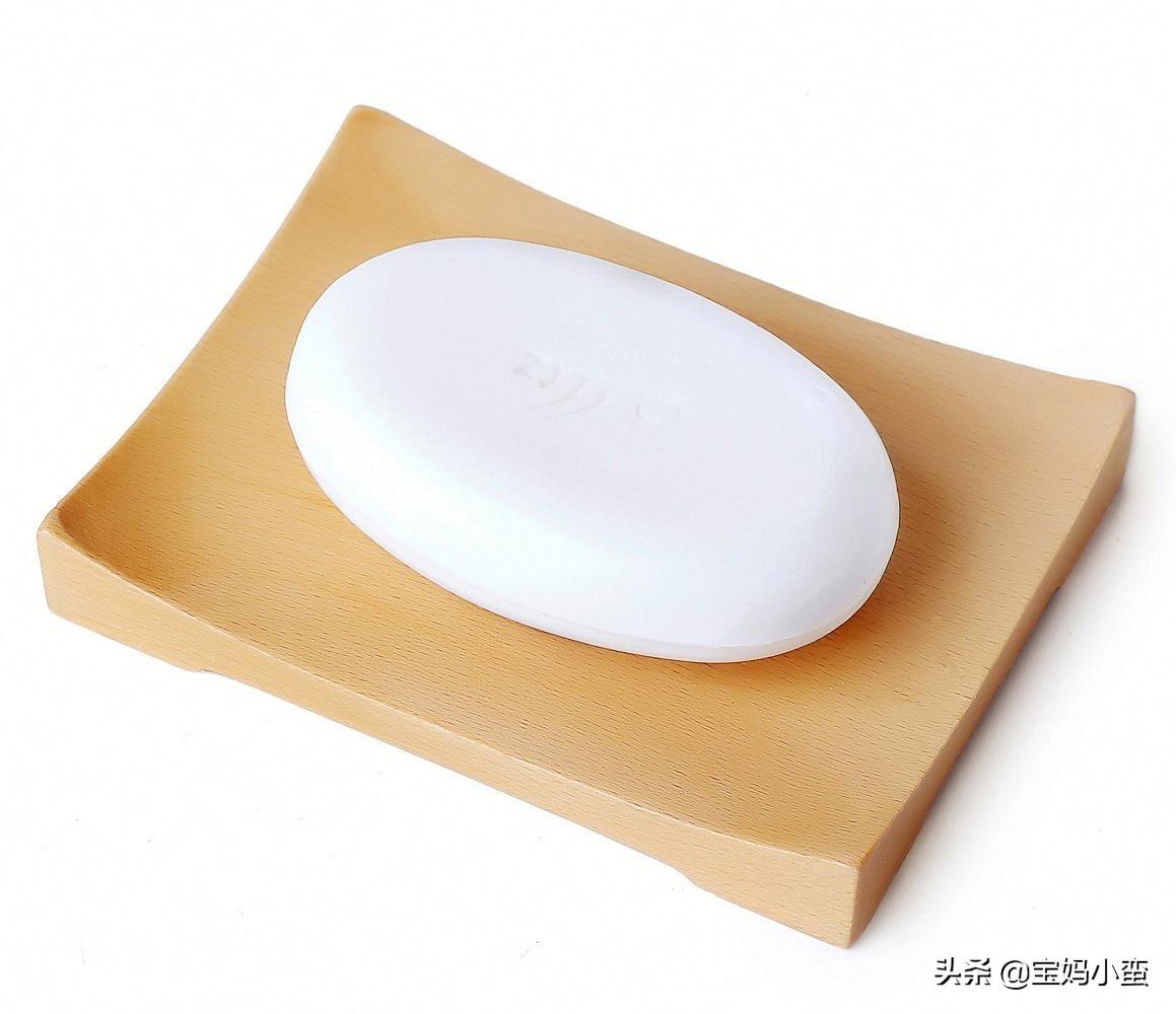 衣服染色了用什么方法可以去掉(彩色衣服染色了怎么洗掉最好方法)插图1