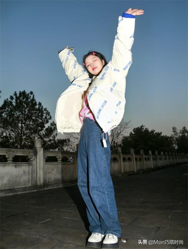 克莱因蓝衣服怎么搭配出高级感(黄皮适合克莱因蓝吗)插图8