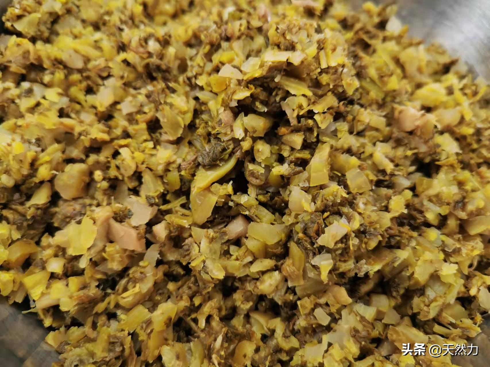 酸菜炒肉末怎么做好吃窍门(酸菜肉末怎么做才好吃)插图3