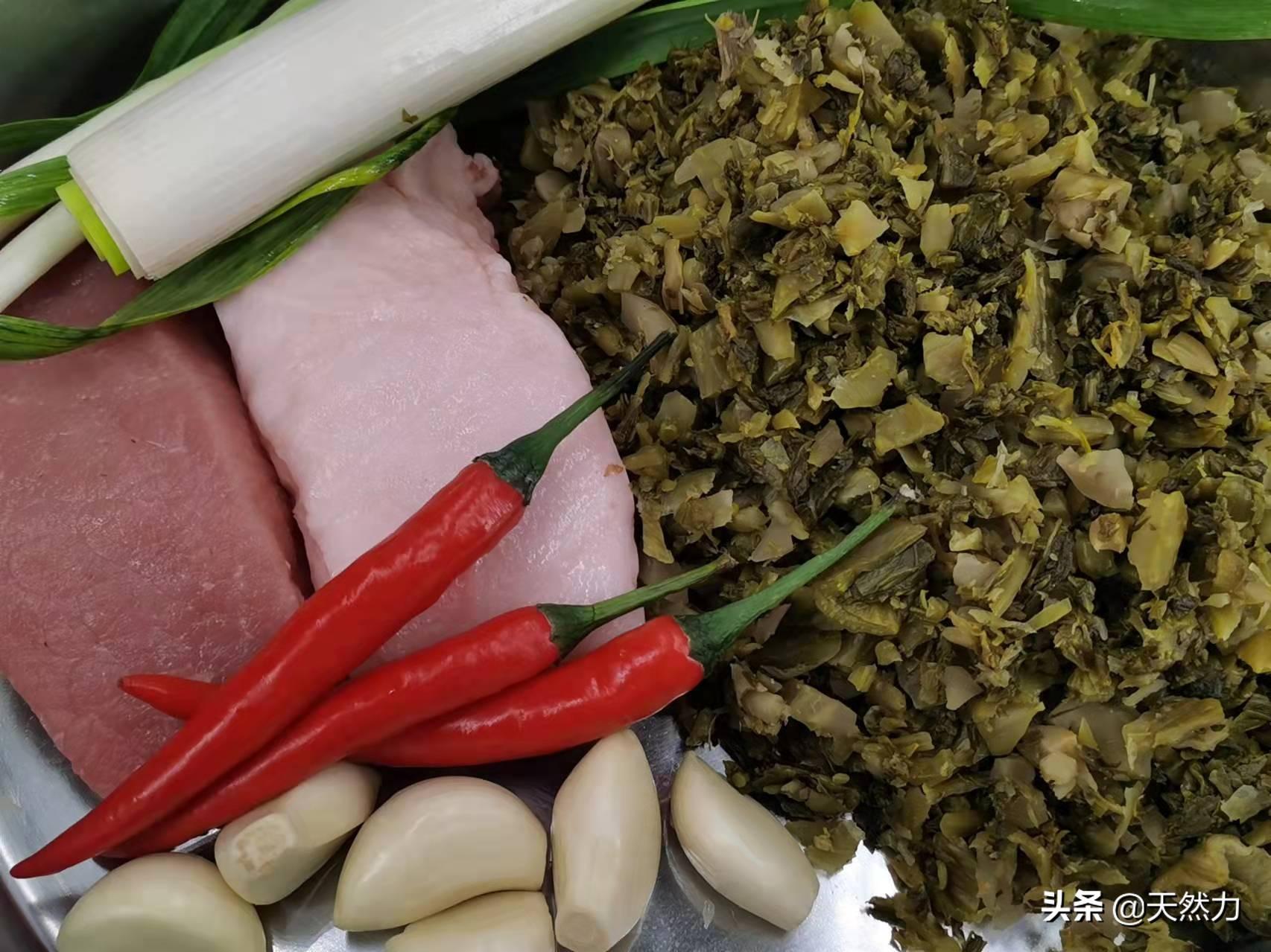 酸菜炒肉末怎么做好吃窍门(酸菜肉末怎么做才好吃)插图2