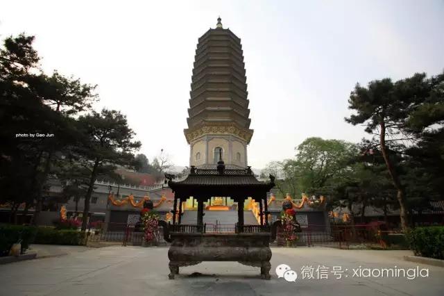 北京寺庙排行榜（北京10大最灵的寺庙排行）插图