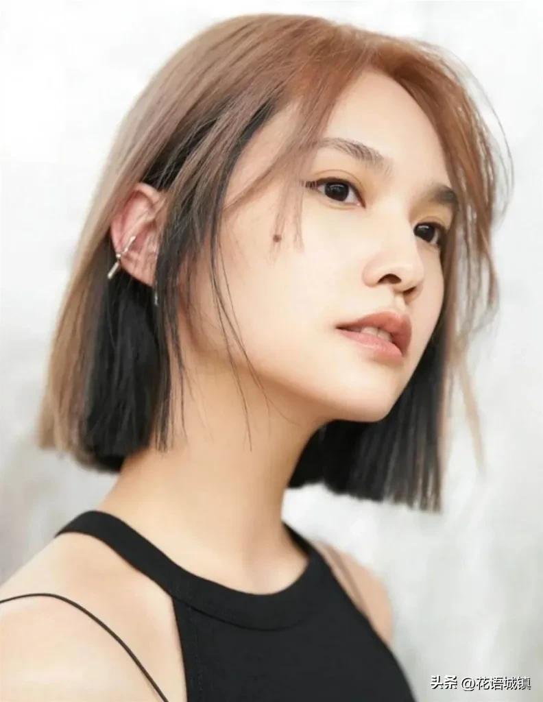 2023年最流行的女发型(6款一刀切短发让你清新脱俗时尚减龄)插图