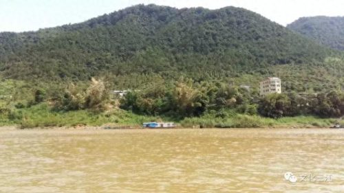 广东云浮十大最高山排行榜(云浮比较有名的山)插图1