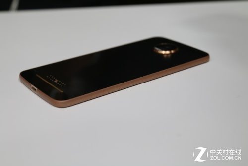 回顾新旗舰Moto (Z上手体验评测)插图3