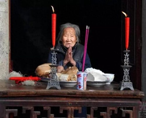 西南前十大姓氏排行榜图片(日本十大贵族姓氏)插图11