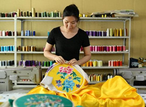 河北十大服装厂排行榜图片(河北皮草品牌十大排行榜)插图
