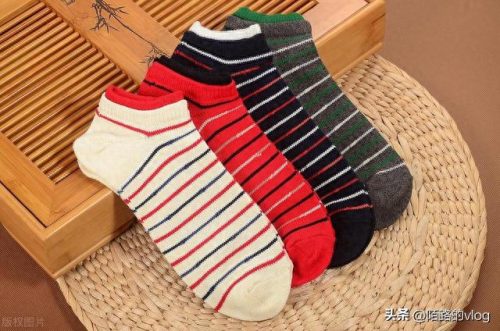 男士袜子的十大品牌排行榜(男士衬衣十大品牌排名)插图1