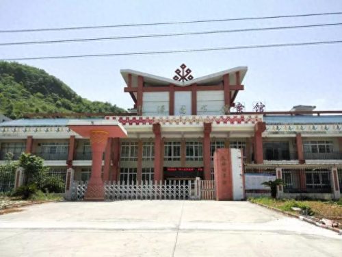 乳源十大饭店排行榜第一(乳源瑶尚居老板)插图20