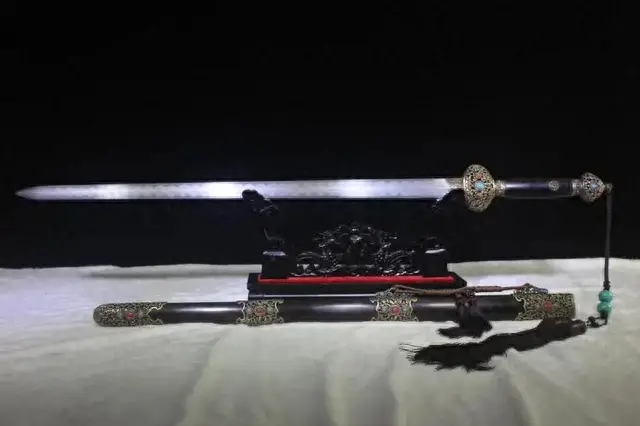 电影中十大名剑排行榜(影视中十大魔剑)插图5