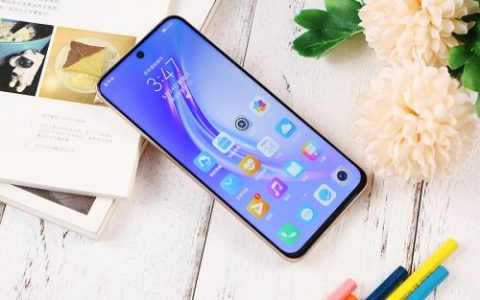 时尚手机荣耀X20 (SE评测)