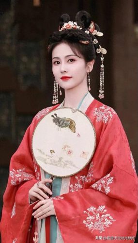 步摇十大排行榜(步摇姿态对比)插图20