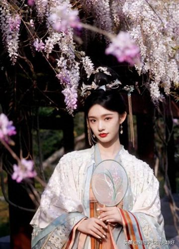 步摇十大排行榜(步摇姿态对比)插图21