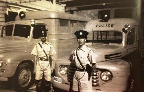 香港保安局长和警务处长谁大(香港历任保安局长)插图6