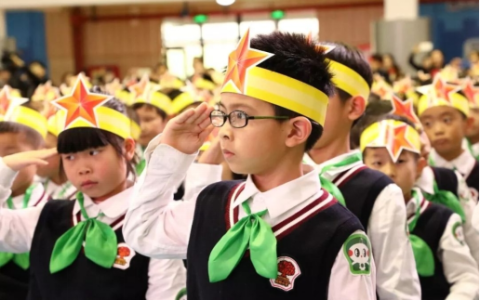 绿领巾的含义(绿领巾代表什么)