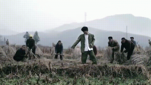卓君机械舞背景音乐(卓君在学校跳的机械舞)插图2