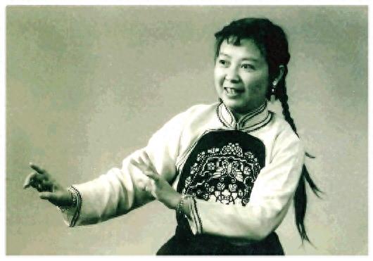 二胡独奏黄水谣(黄水谣二胡演奏)插图2