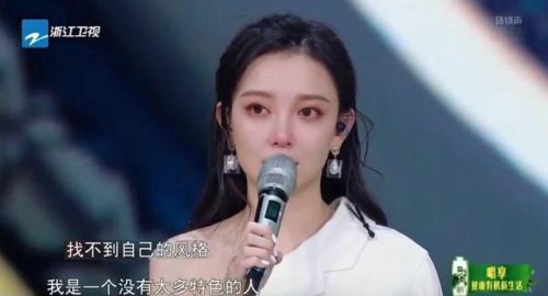 汪小敏整容前后照片(汪小敏容貌变化)插图6