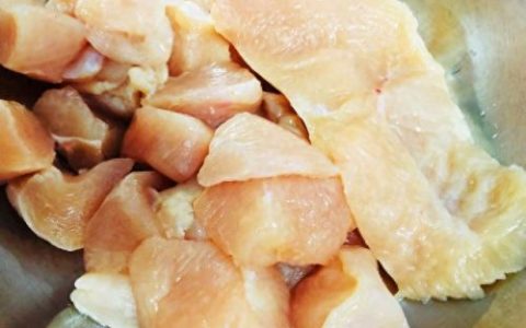 炸鸡块的腌制方法和配料(炸鸡块怎么炸)
