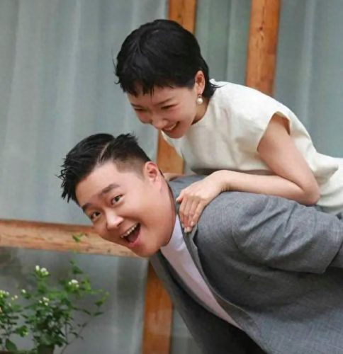 郝劭文第一任老婆是哪位(郝劭文老婆前夫)插图2