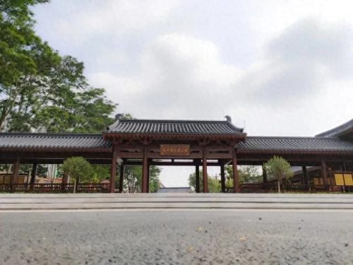 新兴景点排名前十(新兴晚上打卡网红景点)插图4