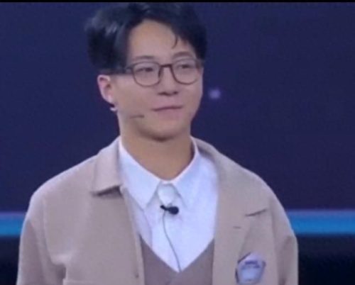 邓自宇(邓自宇一站到底)插图1