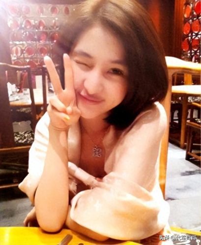 郭美美母亲(45岁风韵犹存有气质的女演员)插图6