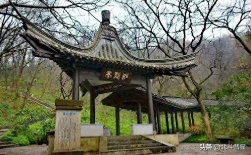 镇江酒吧排名前十(镇江哪个酒吧最便宜)插图23