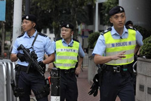 香港保安局长和警务处长谁大(香港历任保安局长)插图9