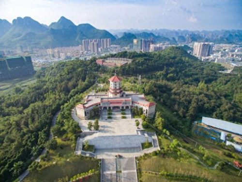 宜州政府(宜州政府大楼焦点访谈)插图1