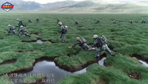 我在东北玩泥巴歌词(我在东北玩泥巴歌名叫什么)插图2