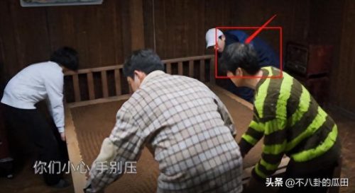秃顶明星排名前十(秃顶吃什么药可以生发)插图14