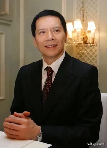 香港黑帮老大(香港黑帮电影大全)插图