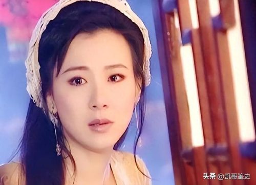 全网化妆高手排名前十(妖艳浓妆红唇化妆视频)插图7