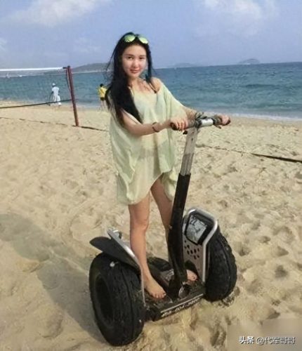 郭美美母亲(45岁风韵犹存有气质的女演员)插图7