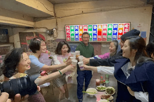 熟女欲望日记(第一次和50岁女人约会怎么聊)插图11