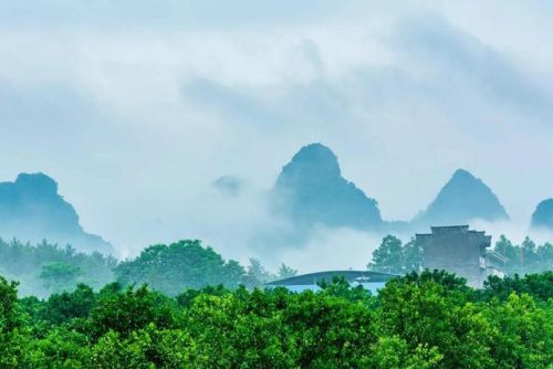 蓝天飞虹是什么意思(蓝天飞虹形容哪个生肖)插图3