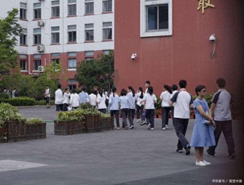 长沙高考排名前十(长沙高考人数)插图