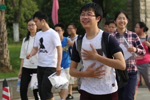 比投档线高多少安全(超过投档线几分才安全)插图1