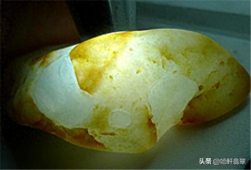 翡翠哪种料最好(3000至5000元翡翠手镯推荐)插图3