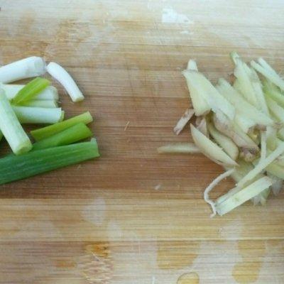 焖大虾是哪里的菜(东北家常菜谱大全)插图3