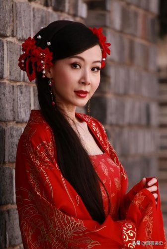 全网化妆高手排名前十(妖艳浓妆红唇化妆视频)插图52