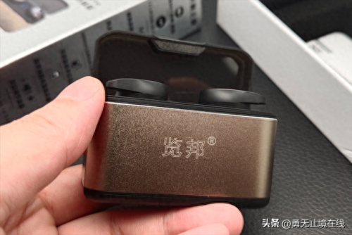 排名前十耳机品牌(耳机品牌十大排名)插图