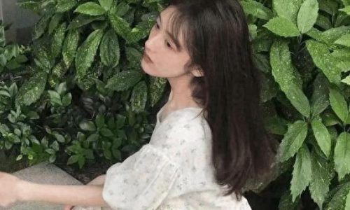 吻住你的脸(男人双手捧住女人的脸吻她)插图4