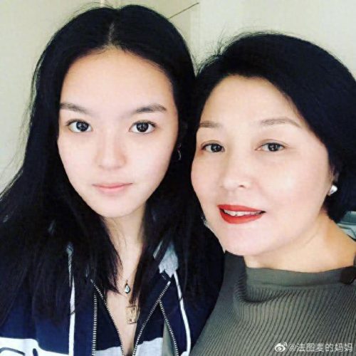 51岁哈文传来喜讯(李咏临死前说出的一句话)插图2