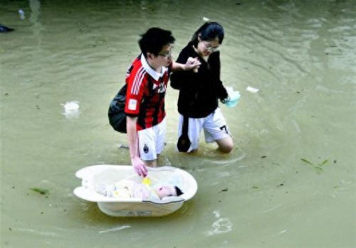 浙江余姚水灾(13年余姚水灾死伤多少人)插图1