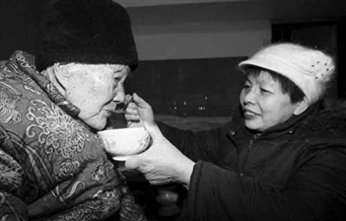 孝敬父母的图片(孝敬父母的图片儿童画)插图3