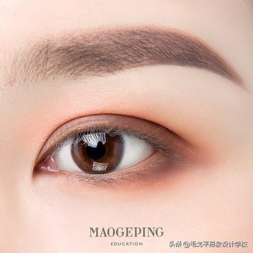 大眼妆怎么画(巩俐的眼妆怎么画的)插图2