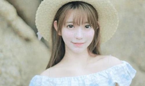 吻住你的脸(男人双手捧住女人的脸吻她)插图6